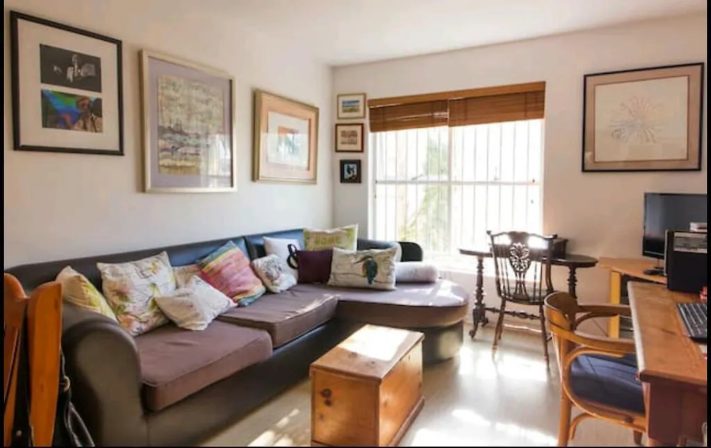 Apartment Fresnaye Close Apartment- Sea Point Cape Town South Africa